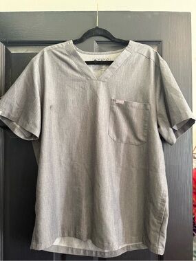 Figs Gray Scrub Top, Size L, EUC
